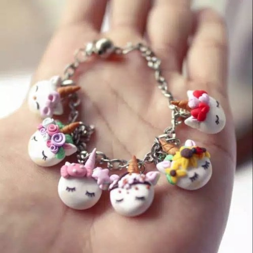 Foto Produk gelang unicorn handmade clay my little pony dari EVRIZ SOUVENIR and CRAFT