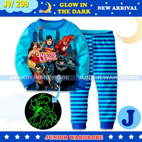 Foto Produk Baju Tidur Piyama Anak Laki JW 210 Glow In the Dark Justice League dari Tokonya Garin&Barra