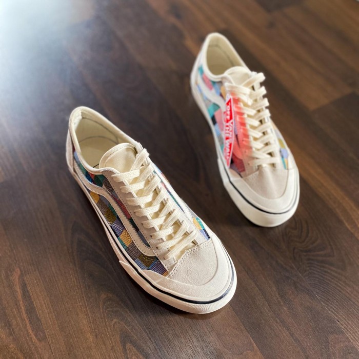 vans style 36 decon