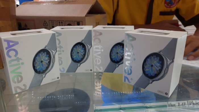 Foto Produk Samsung galaxy watch active 2 40mm new garansi resmi 1tahun dari vivi cellular