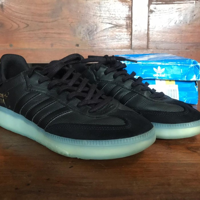 DIADORA CASUAL VILELMO ORIGINAL BLACK GUM Shopee Indonesia DIADORA CASUAL VILELMO ORIGINAL BLACK GUM Shopee Indonesia