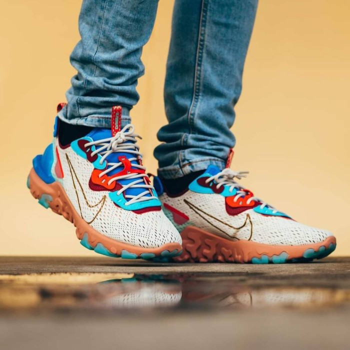 react vision desert oasis on feet