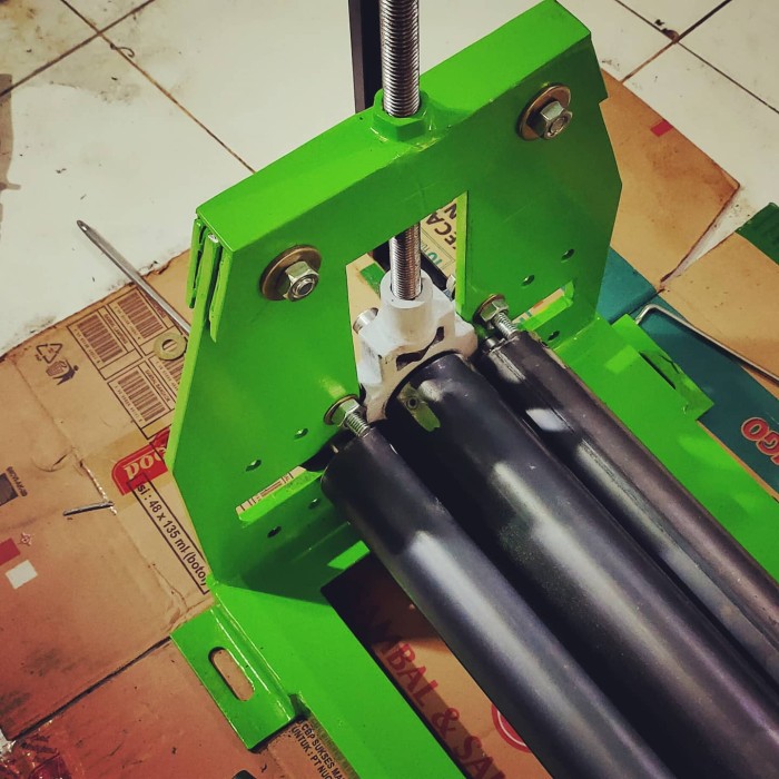 Jual Mesin Roll Plat Besi 130cm Kota Malang Ridz Shop Jual Mesin Roll Plat Besi 130cm Kota Malang Ridz Shop