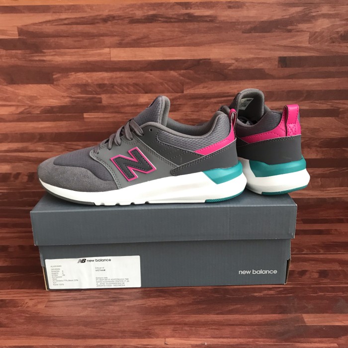 grey pink new balance