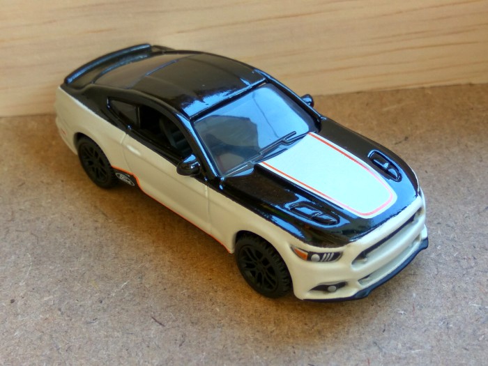 maisto 2015 ford mustang gt