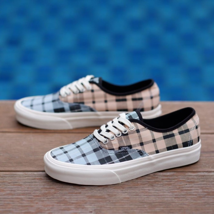vans authentic plaid mix