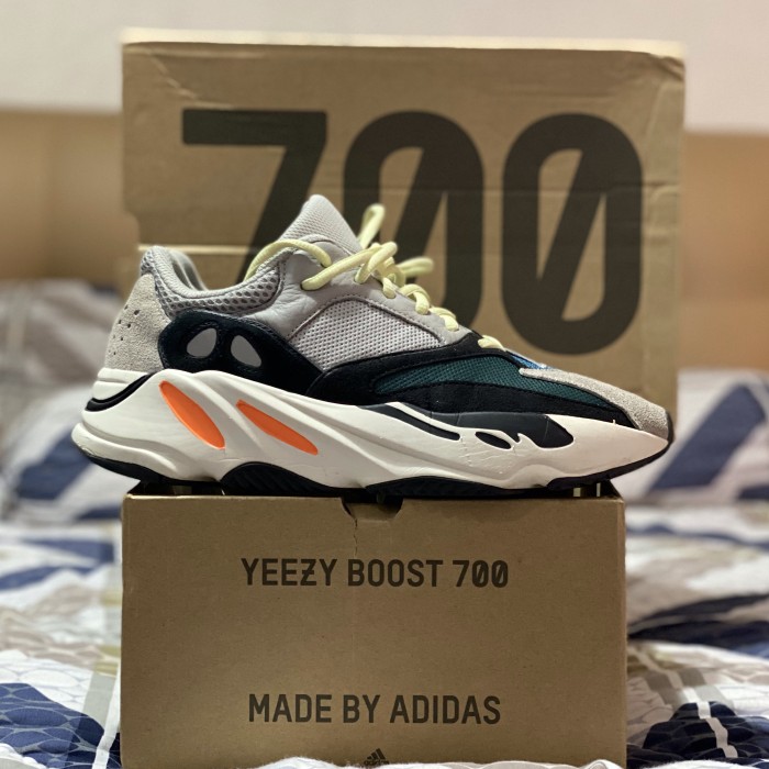 yeezy boost 700 original