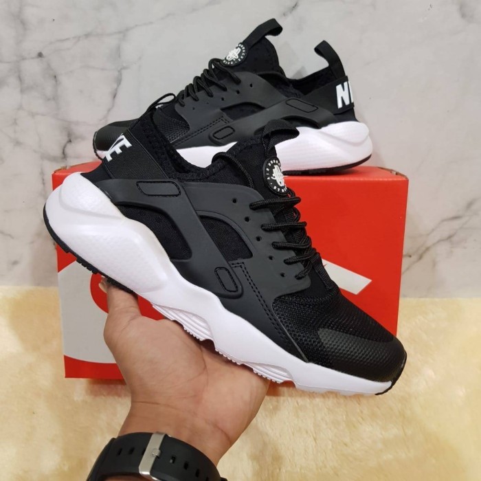 sepatu nike huarache original