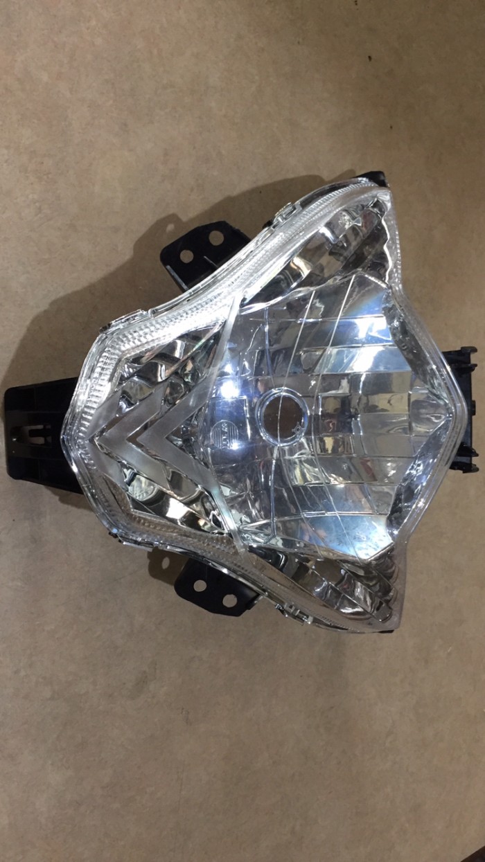 Foto Produk REFLEKTOR RUMAH LAMPU DEPAN SATRIA FU 2013 - 2015 FACELIFT dari rodamas2