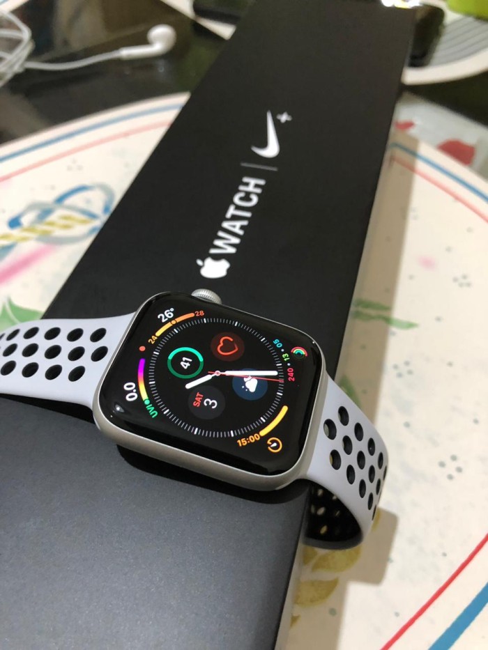 apple watch gps only series 4