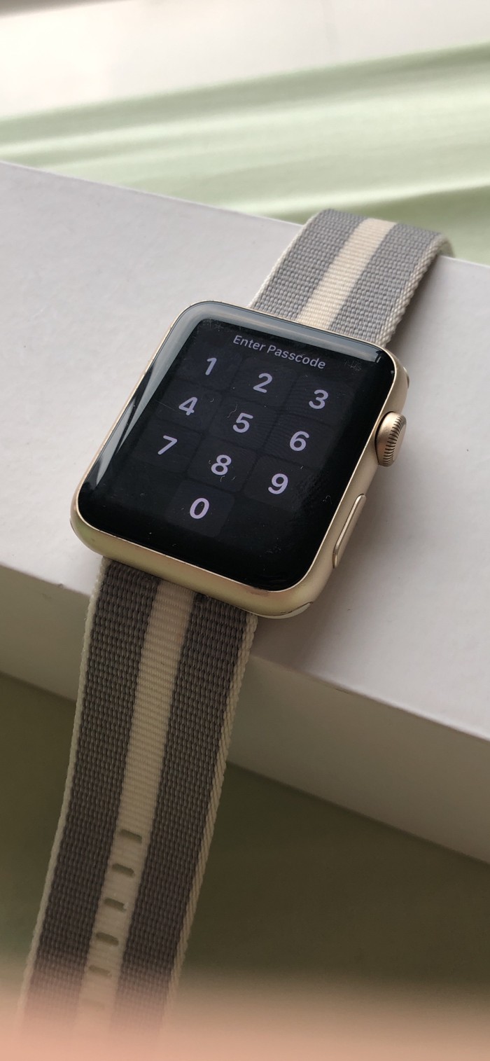 apple watch 4 42mm gold
