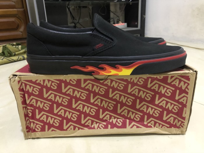 vans flame wall slip on