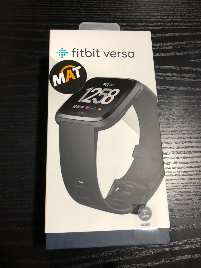 fitbit garmin apple watch