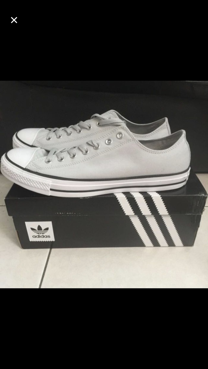 light gray converse