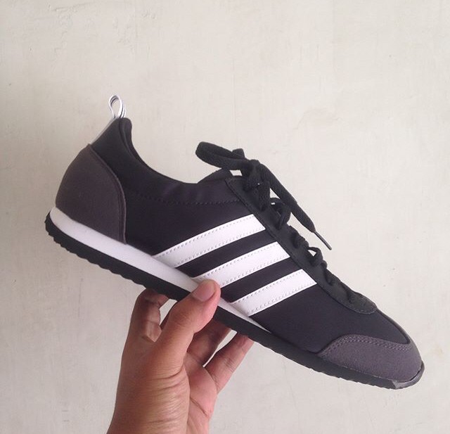 adidas neo jog