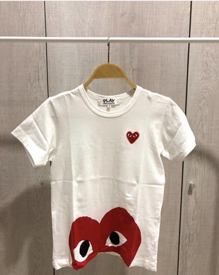 cdg half heart tee