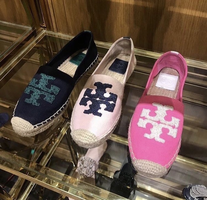 tory burch elisa logo flat espadrilles