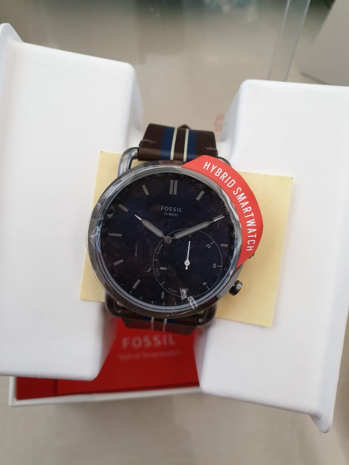 fossil smartwatch commuter