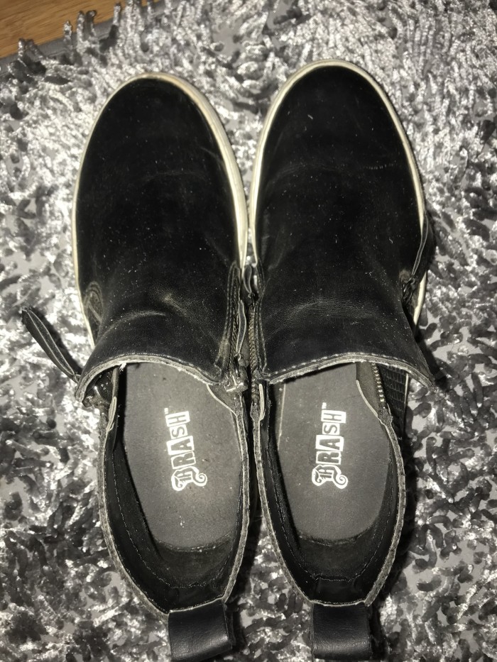 black shoes at payless