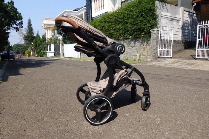 harga hybrid curve stroller