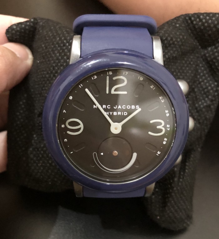 marc jacobs hybrid watch harga