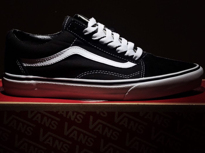 vans store id