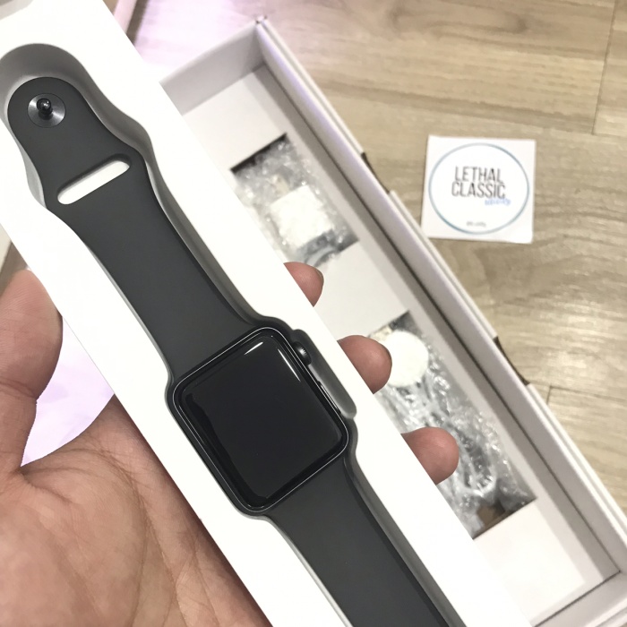 apple watch series 3 42mm brand new