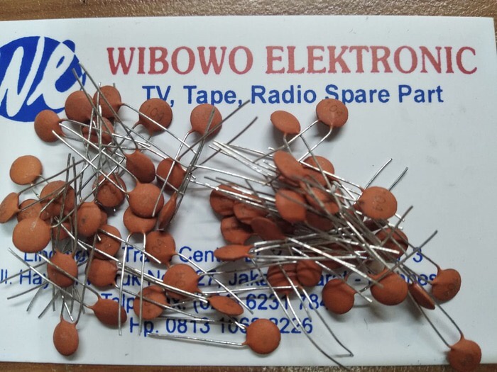 50 X 104 104PF 50V ceramic capacitors