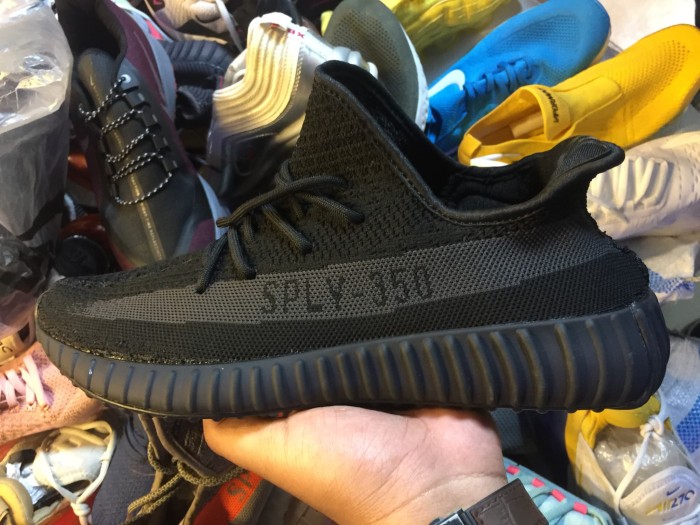 yeezy 350 black grey