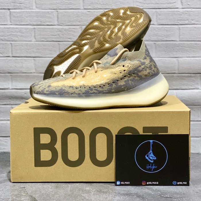 Sepatu Sneaker Terlaris Adidas Yeezy Boost 380 Alien.