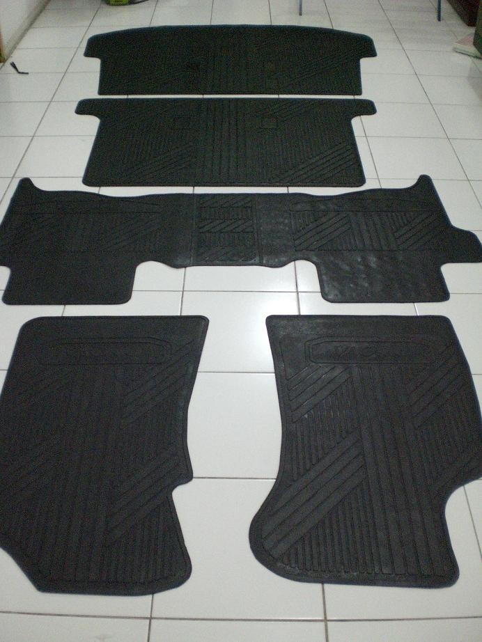 jual karpet avanza xenia hitam karpet karet mobil jual karpet avanza xenia hitam karpet karet mobil