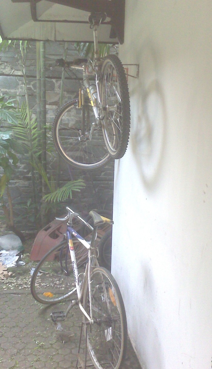 Jual GANTUNGAN SEPEDA DI DINDING,TEMBOK /WALL HANGER - F9