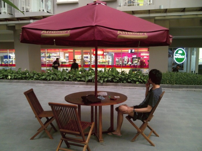 outdoor table and chairs with umbrella