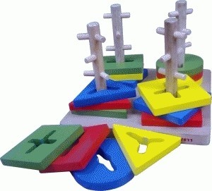 Menara Kunci 4 Tiang~Mainan Kayu~Promo