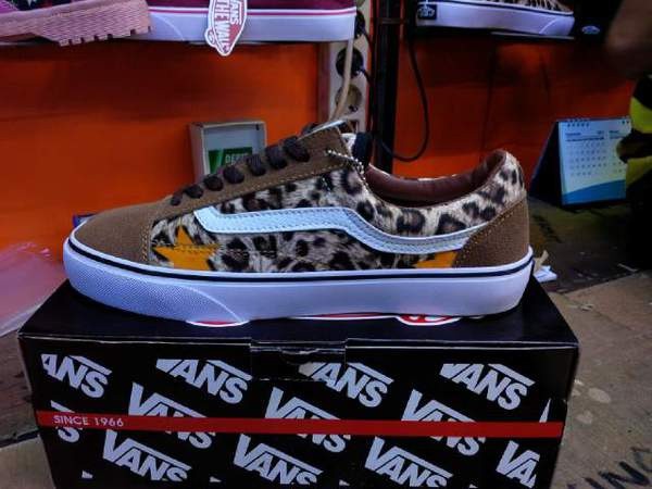 vans hot school vans hot school