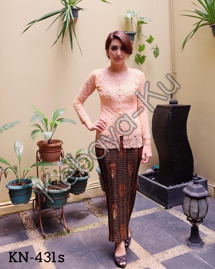 Jual Kebaya Modern Artis Kn 431s Tyas Mirasih Kebaya Ku jual kebaya modern artis kn 431s tyas mirasih kebaya ku