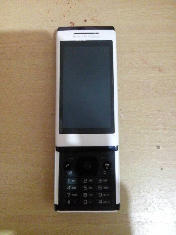 jual hp sony ericsson u10i aino white normal batangan jual hp sony ericsson u10i aino white normal batangan