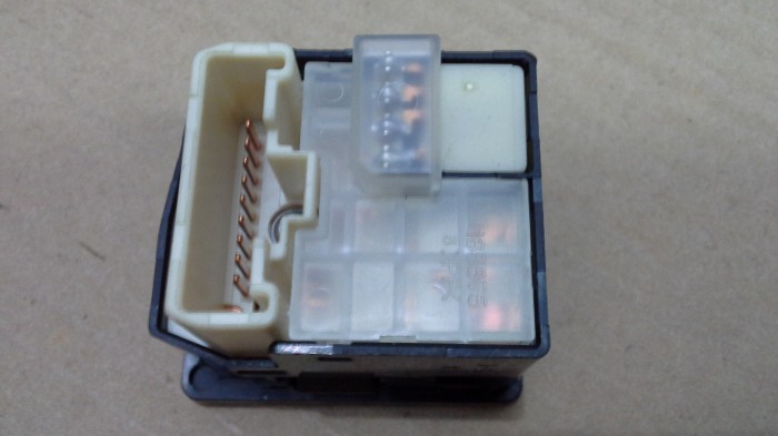jual switch mirror lipat avanza xenia terios fortuner innova yaris parts toyota jual switch mirror lipat avanza xenia terios fortuner innova yaris parts toyota