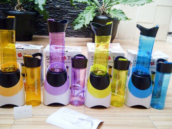 jual gelas sporty shake n take 2nd generation mini blender juicer 1 cup aino shop di jual gelas sporty shake n take 2nd generation mini blender juicer 1 cup aino shop di