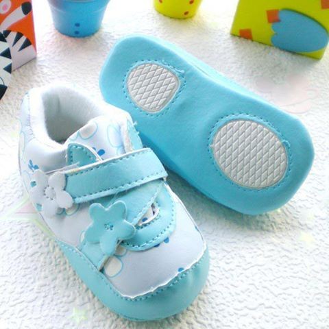 shoes baby blue