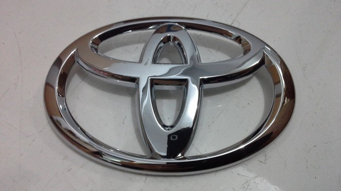 Jual Emblem Logo Toyota Asli All New Avanza atau Innova