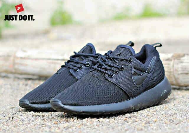 nike roshe run 43