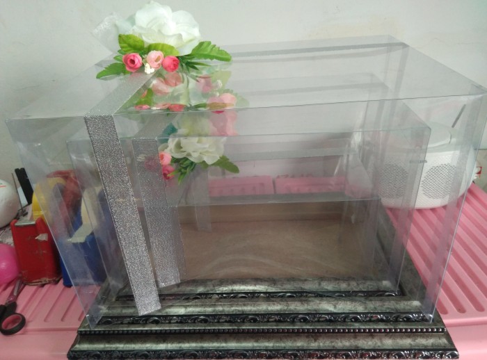 Kotak Seserahan Hantaran Frame Tutup Mika Bunga Artifisial Kotak Seserahan Hantaran Frame Tutup Mika Bunga Artifisial