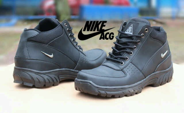 nike acg boots steel toe