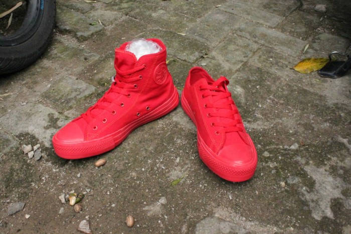 full red converse