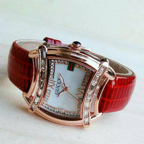 JAM TANGAN WANITA GUCCI KULIT SYAHRINI
