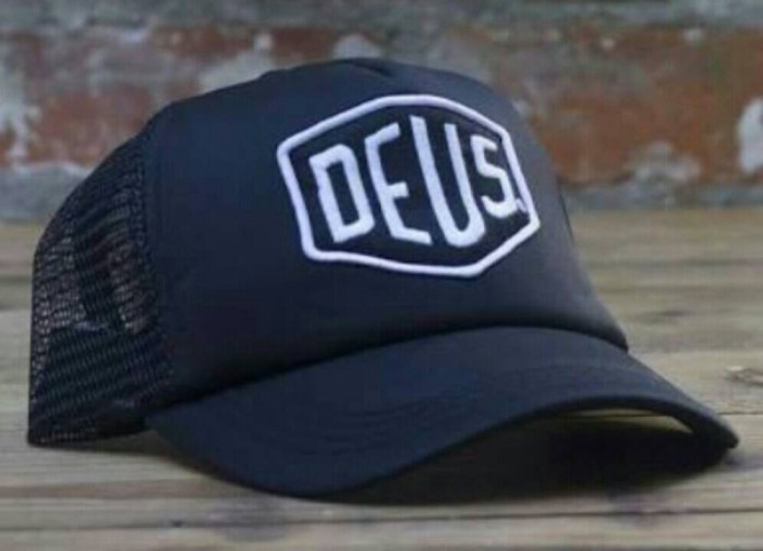 Topi / Hat Trucker DEUS ex Machina - Biru Dongker