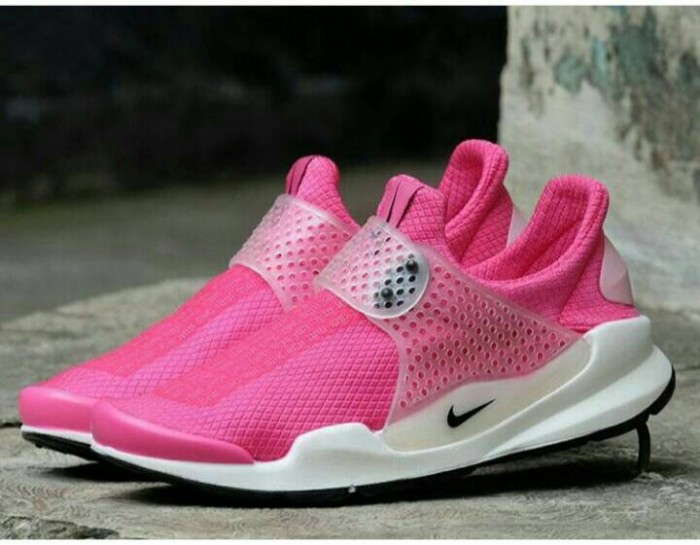 nike shock dart