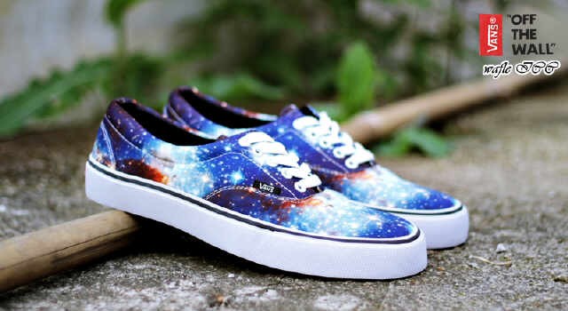 vans era galaxy