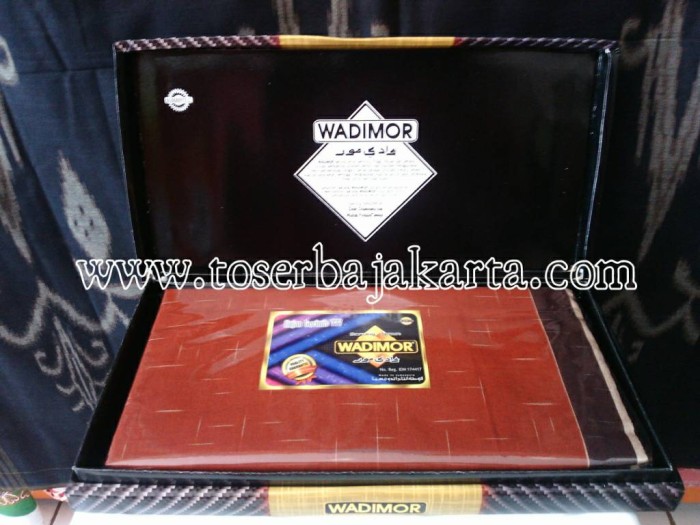 Sarung Tenun Wadimor Motif Hujan Gerimis 777 ( Merah Hati ) <<